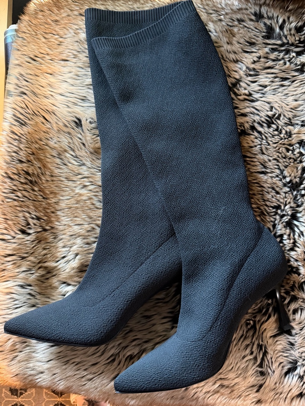 NWOT Slim Knee-High Pointed Toe Stiletto Boots - Black